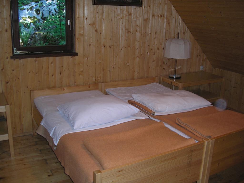 Camping Pivka Jama Postojna Szoba fotó