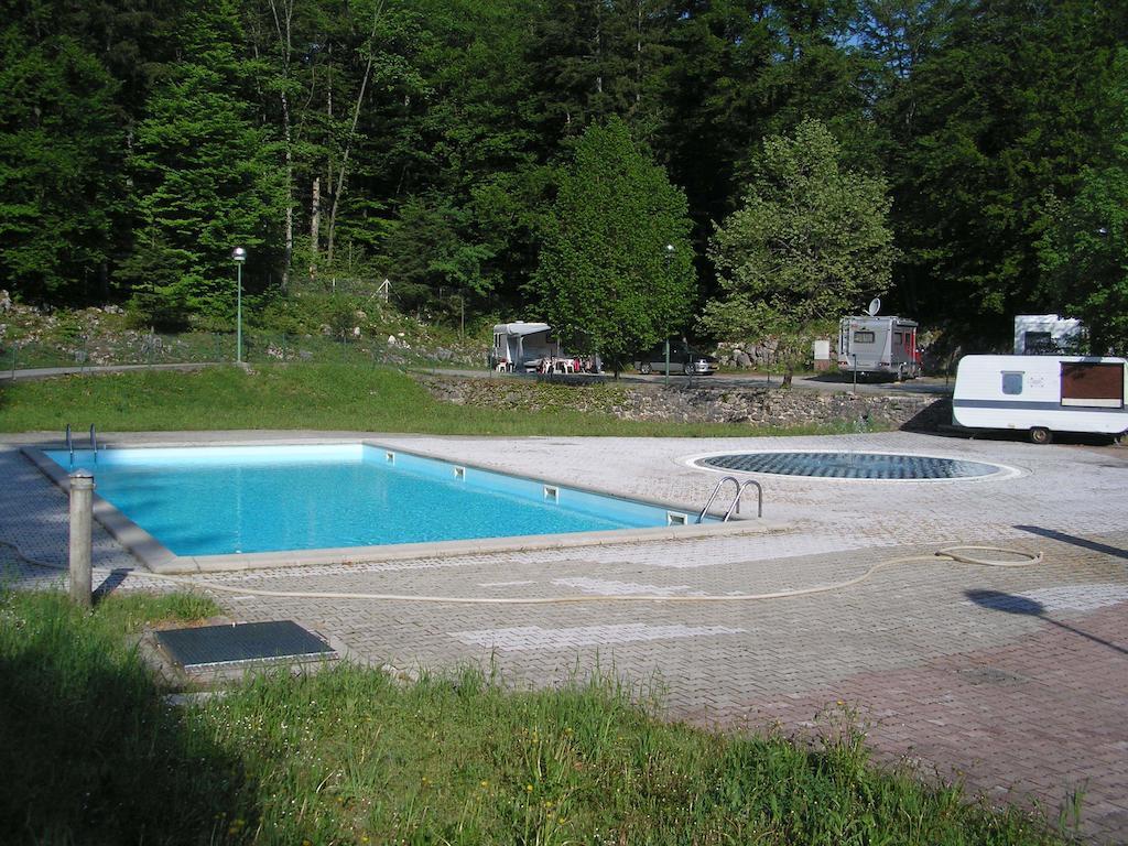 Camping Pivka Jama Postojna Kültér fotó